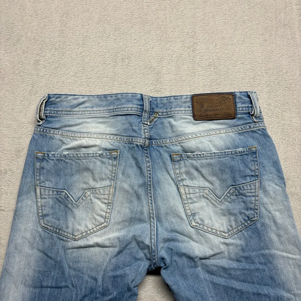 Diesel Larkee Regular Straight Leg Jeans Wash 0827F Denim Mens 31x32 Light Wash